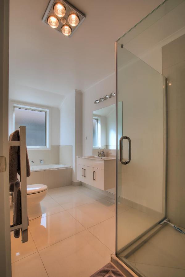Cambridge Modern 4 Bedrooms House Bagian luar foto